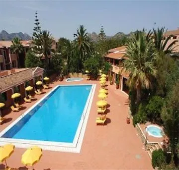 Cala Ginepro Hotel Resort & Spa オロゼーイ